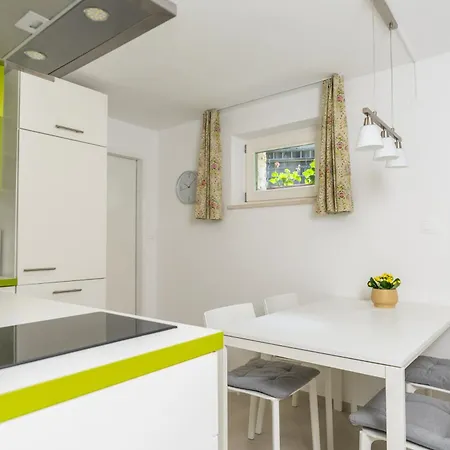 公寓 Apartma Velesa *
